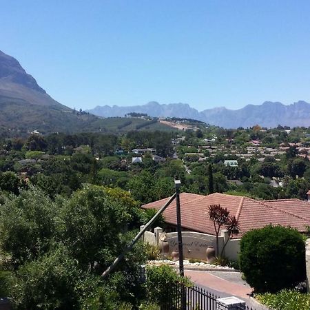 29 Carissa Street Apartment Somerset West Exterior photo